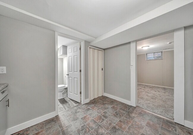 Building Photo - 5313 Leighton Ave