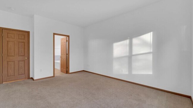 Building Photo - 7275 Winterbek Ave