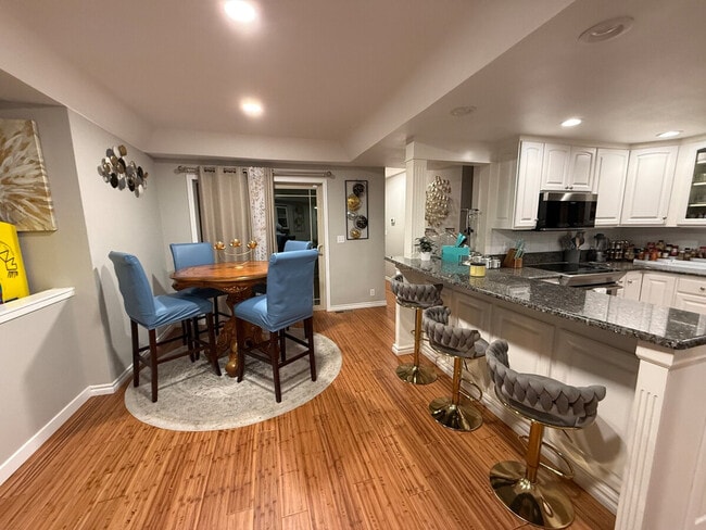 Building Photo - 1709 S Perry Ct