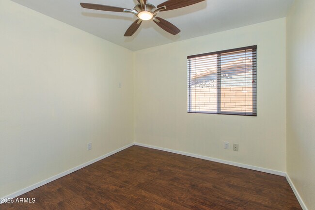 Building Photo - 1813 E Ellis Dr