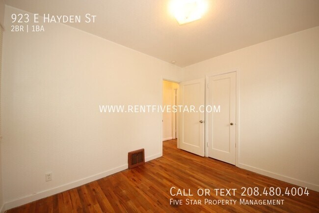 Building Photo - 923 E Hayden St