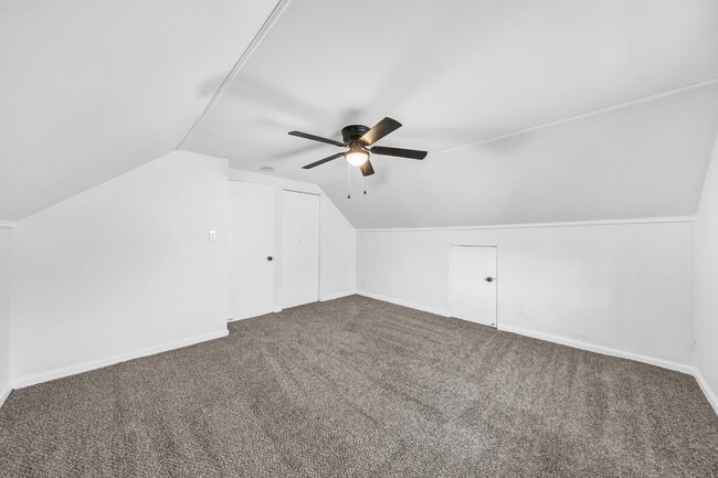 Building Photo - 27151 Farringdon Ave