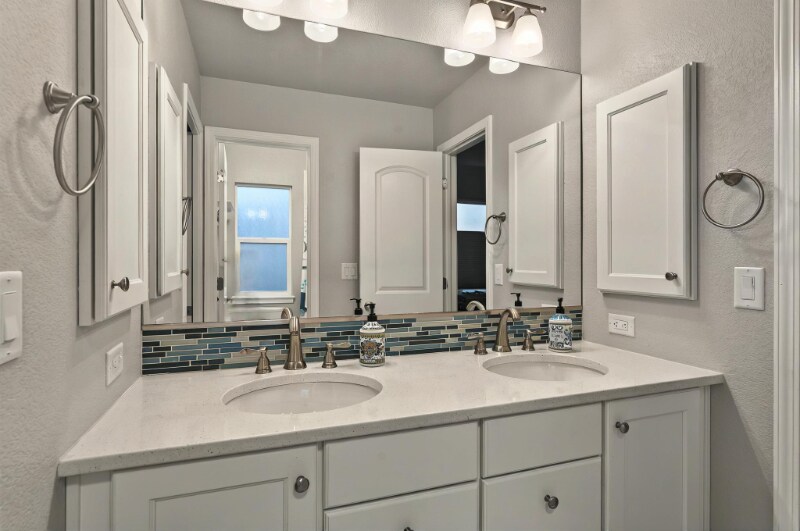 Building Photo - 4105 New Santa Fe Trail