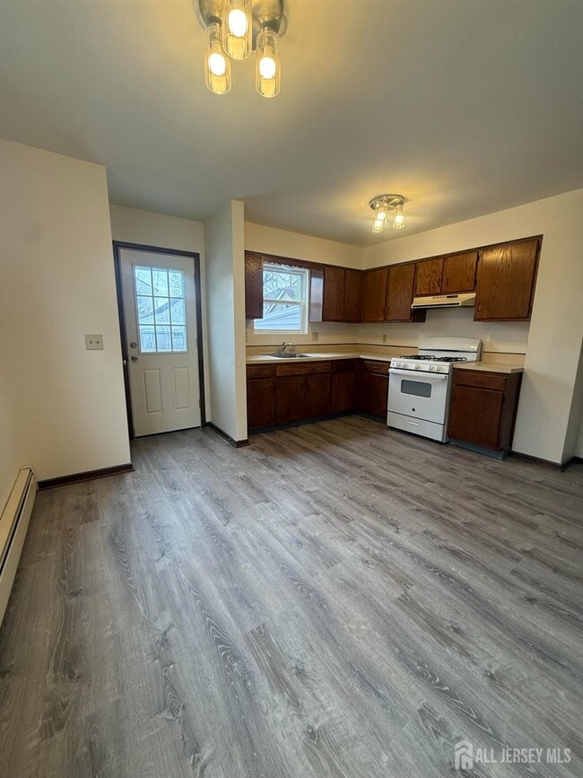 Building Photo - 710-712-712 Drake Ave