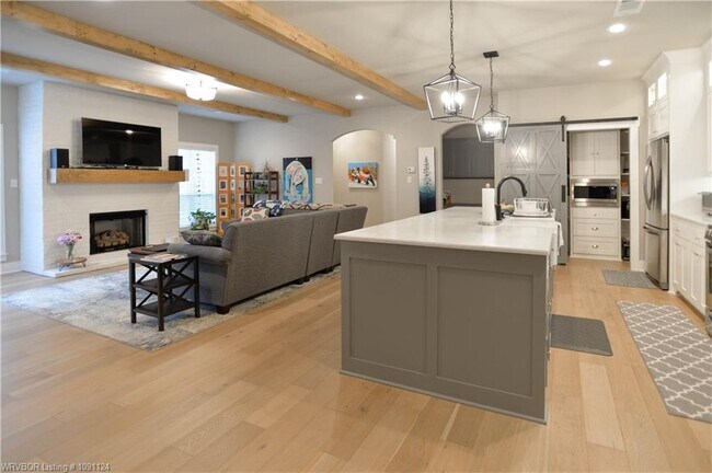 Building Photo - 8115 Donnington Ct