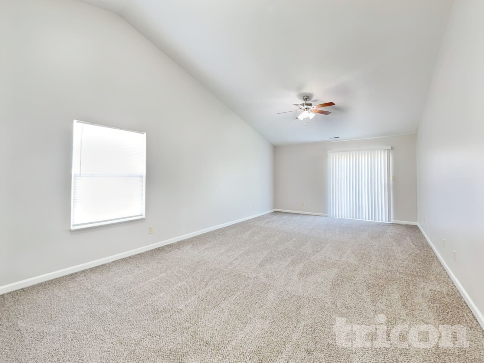 Building Photo - 784 Kingston Cir