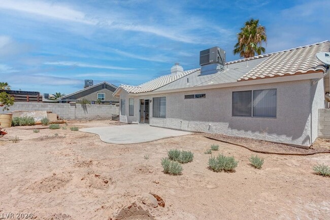Building Photo - 4579 Canna Dr