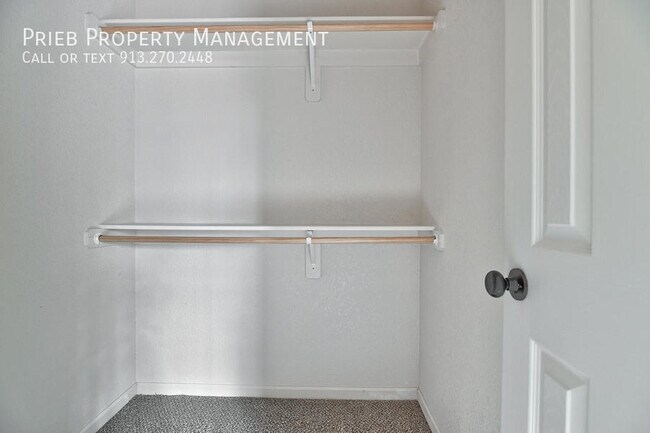 Building Photo - 310 N Ferrel St