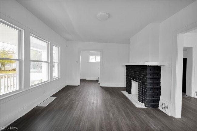 Building Photo - 13609 Edgewood Ave