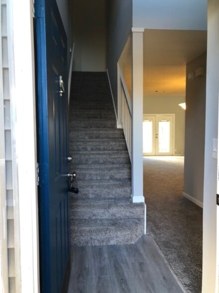 Building Photo - 340 Yorkshire Cir