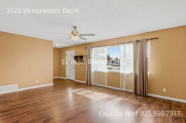 Building Photo - 3020 Wedgewood Dr