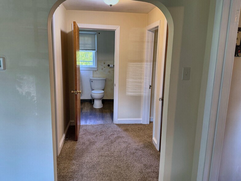 Hallway - 629 Maple Dr