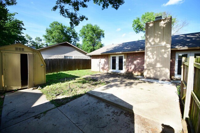 Building Photo - 14159 E 26th St