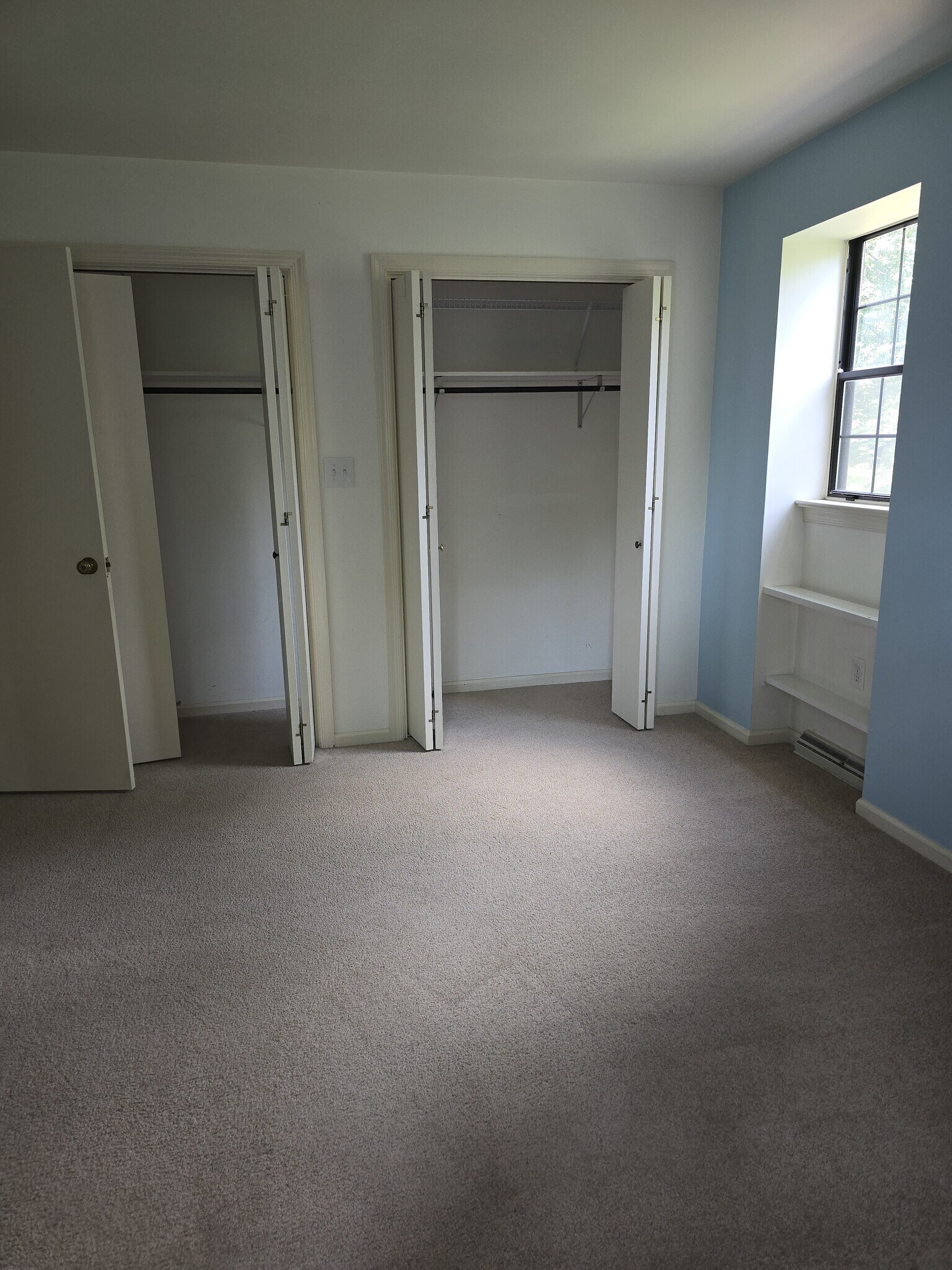 Bedroom - 176 Primrose Dr