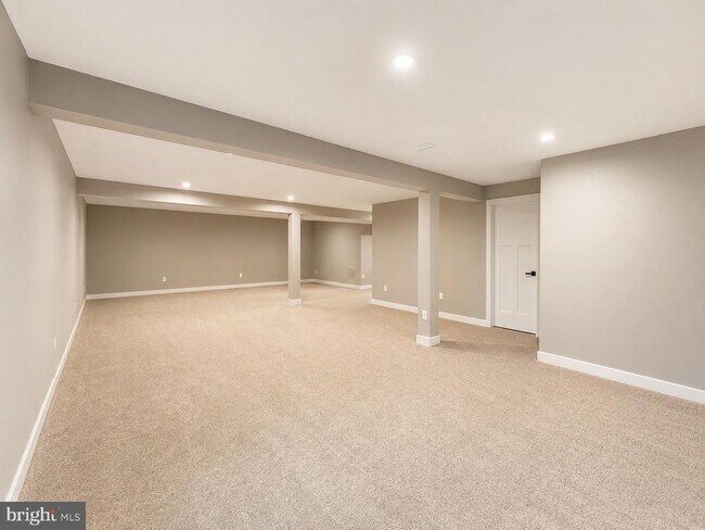 Building Photo - 6809 Ballenger Run Blvd