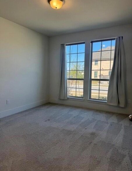 Building Photo - 113 Andrew Duvalt Cv