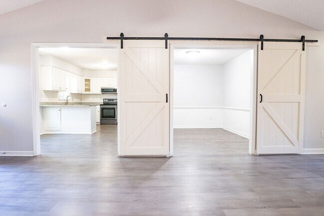 Building Photo - Spacious 3BR on Oversized Fenced Lot | GREAT PRICE!