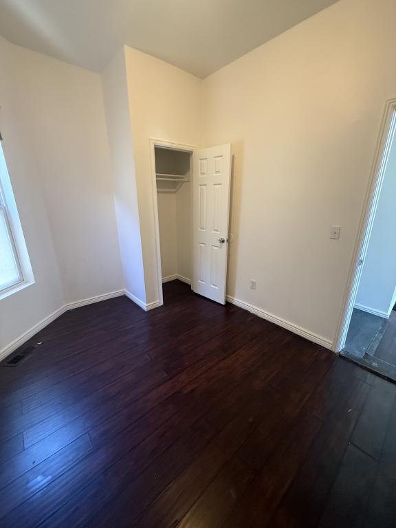 Building Photo - 2946 Glenarm Pl