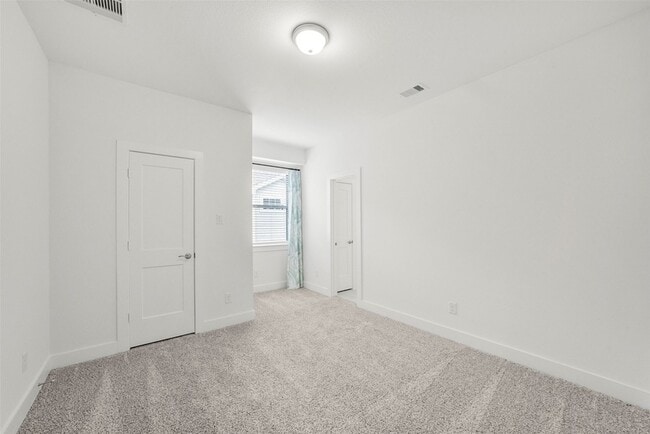 Building Photo - 21131 Medina River Dr