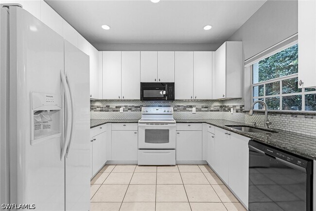 Building Photo - 3258 Tamara Dr