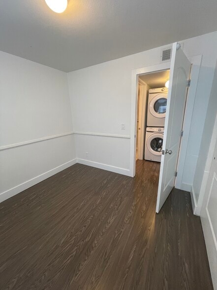 Building Photo - 4899 S Dudley St