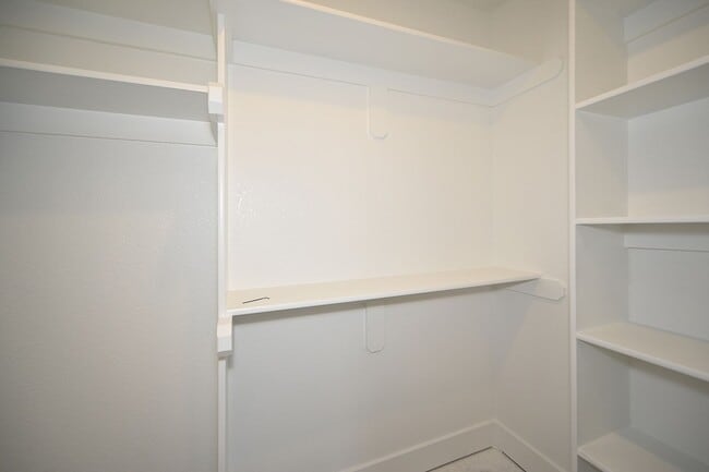 Building Photo - For Rent-Beautiful New 4 Bedroom, 3 bathro...