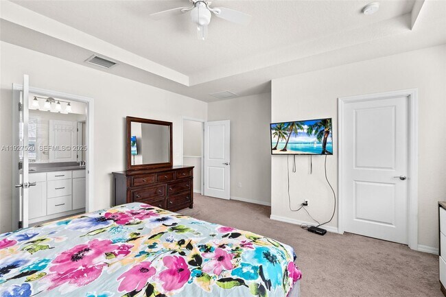 Building Photo - 1190 Eucalyptus Dr