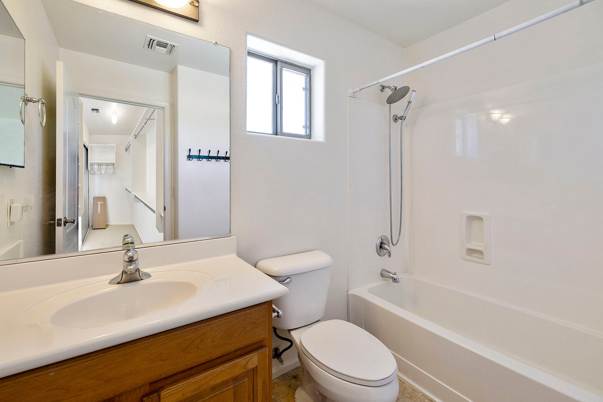 Second bath - 2404 W Silver Sage Ln