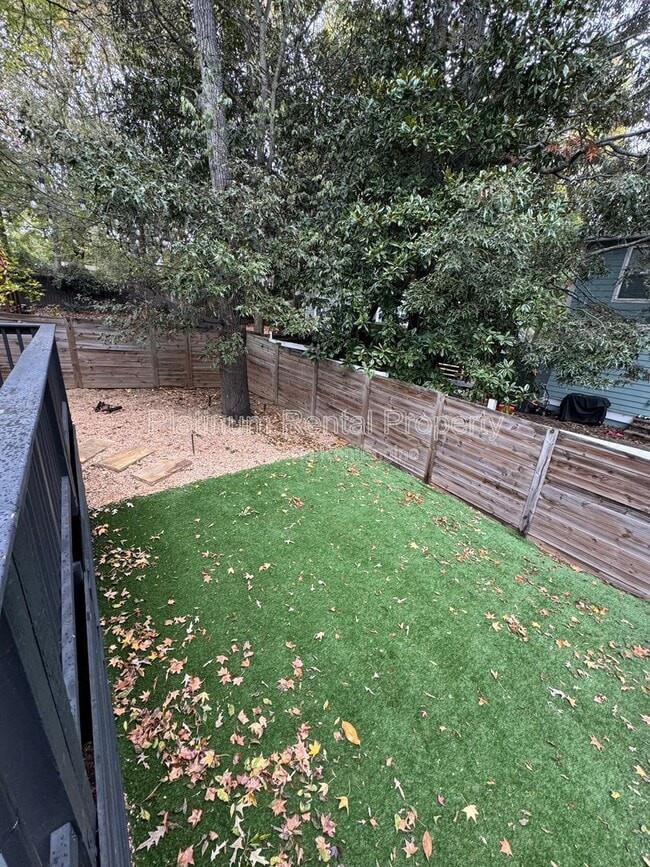 Building Photo - 150 Dahlgren St SE