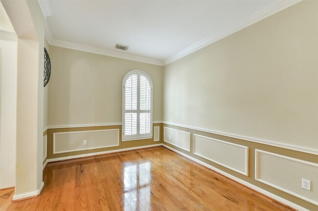Building Photo - 5803 Song Ridge Ct
