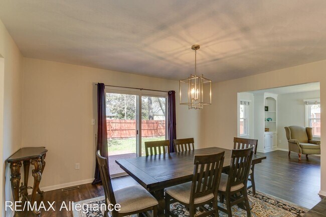 Building Photo - 4 br, 3 bath House - 5916 TAJO AVENUE