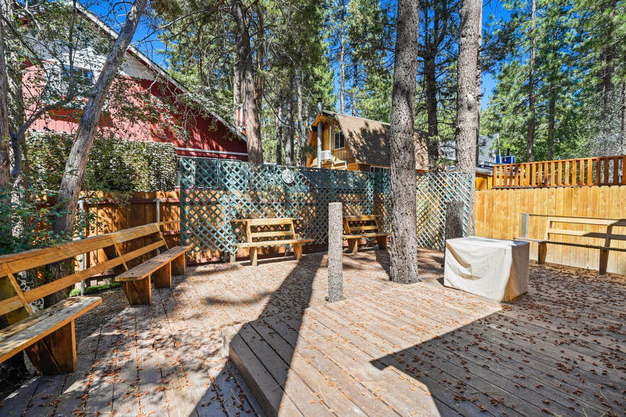Building Photo - 43032 Sunset Dr