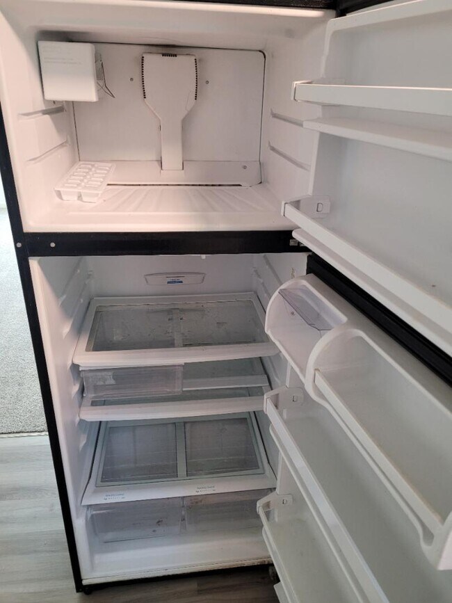 Building Photo - 3501 Commerce St