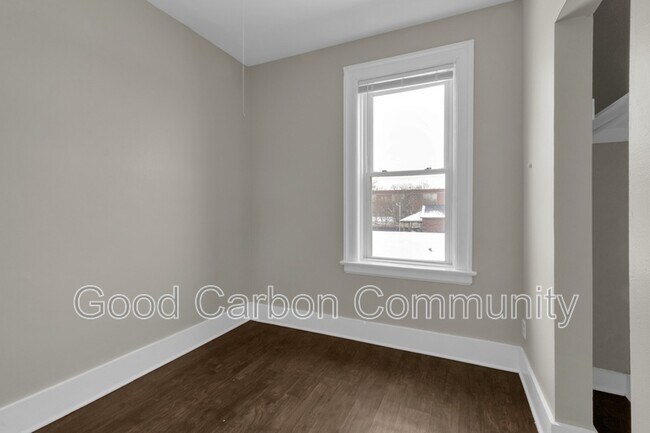 Building Photo - 1073 Grant St