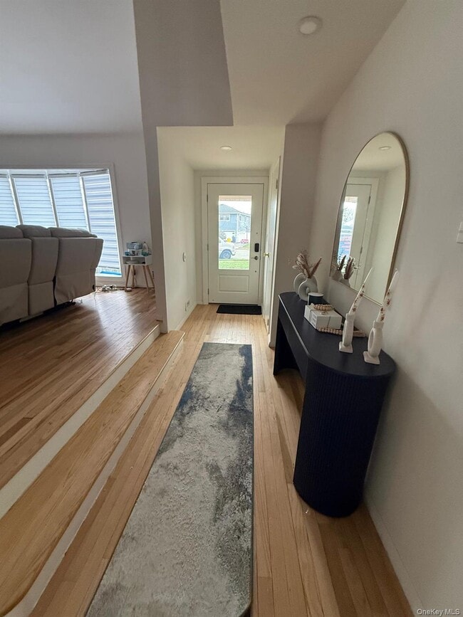 Building Photo - 23 Geoffrey Ln