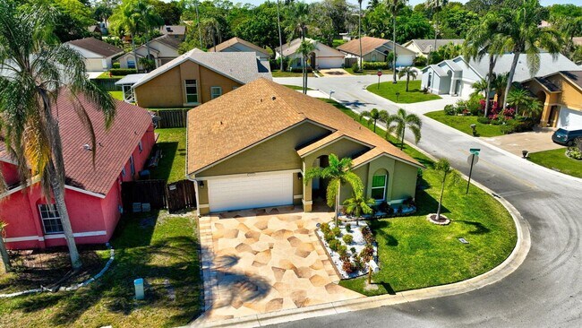Building Photo - Waterway Cove