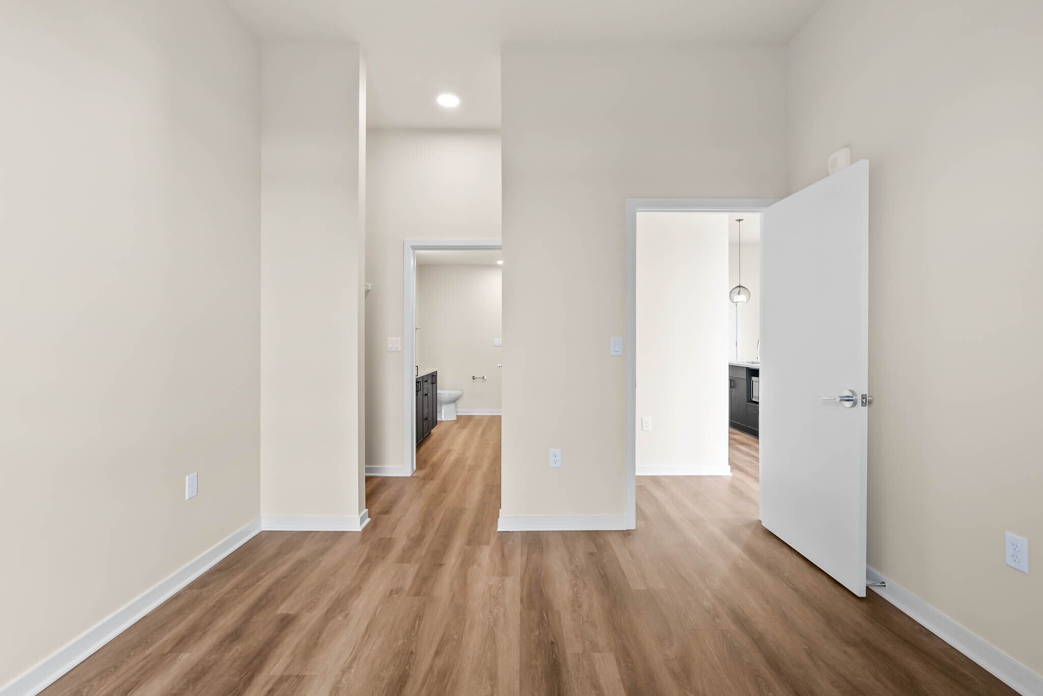 Building Photo - 777 W Freshwater Way