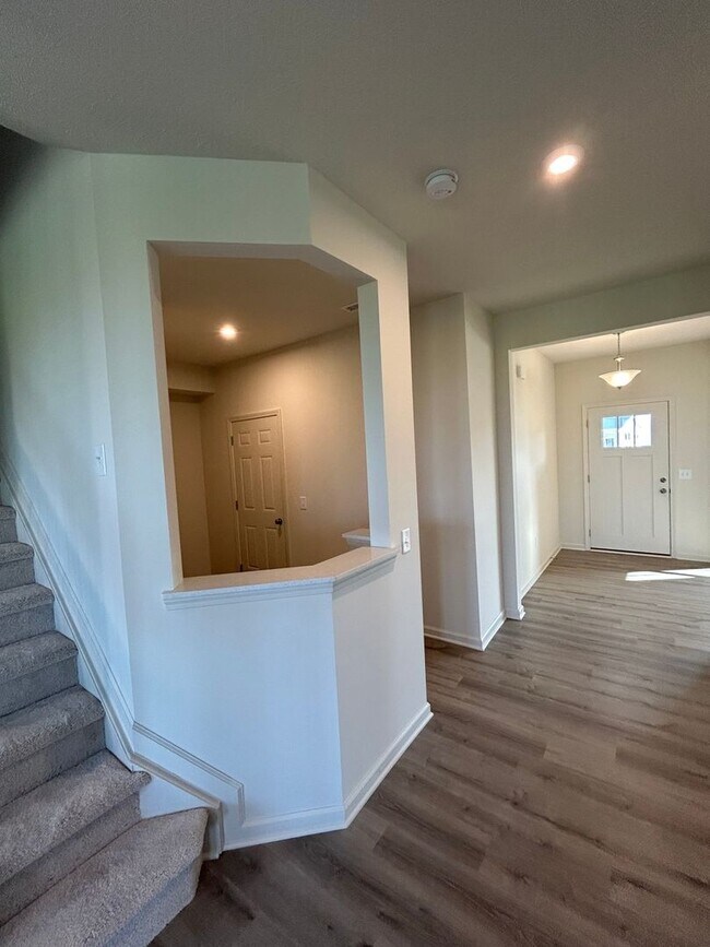 Building Photo - Newly Constructed 5 Bedroom Single Family ...