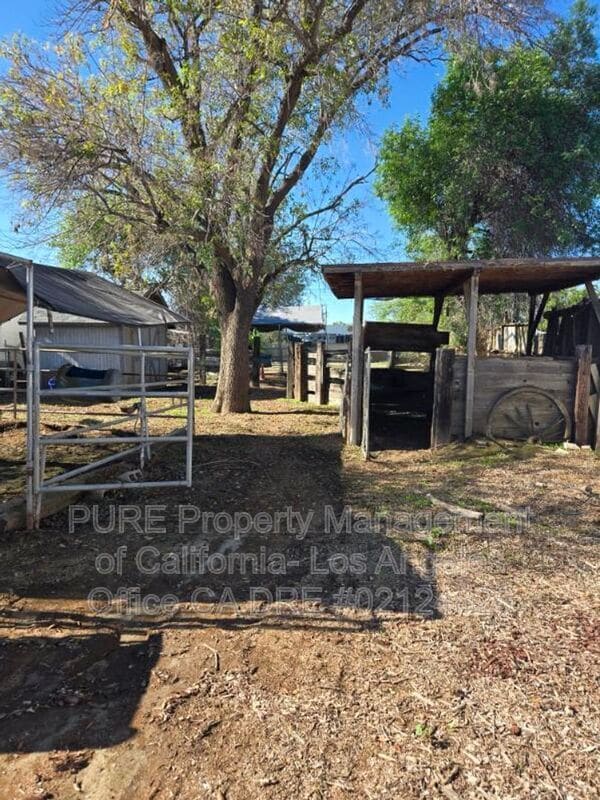 Building Photo - 13421 Curtis and King Rd