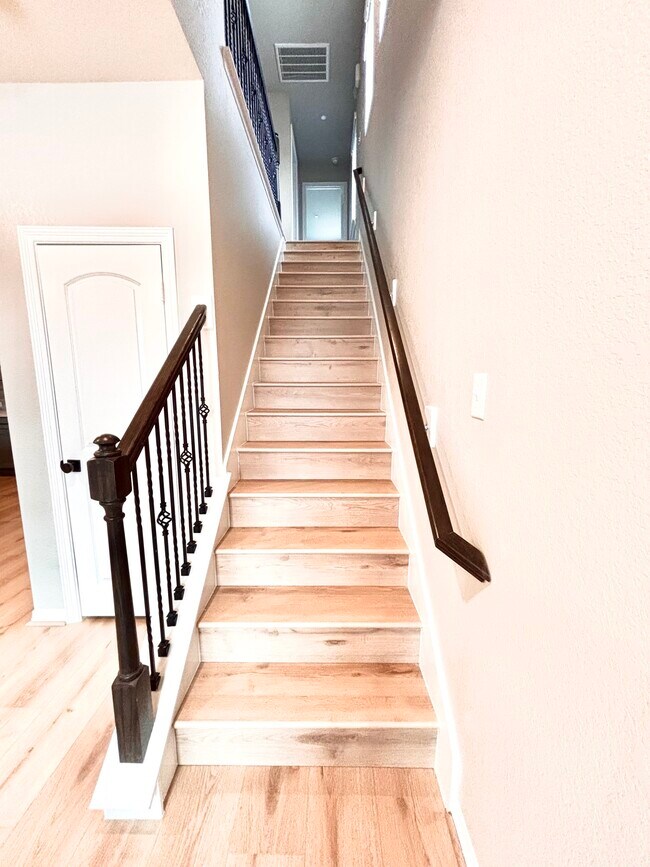 Building Photo - 2830 Scanlan Mdw