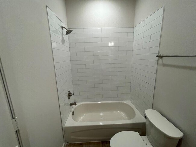 Building Photo - 2517 Appian Way