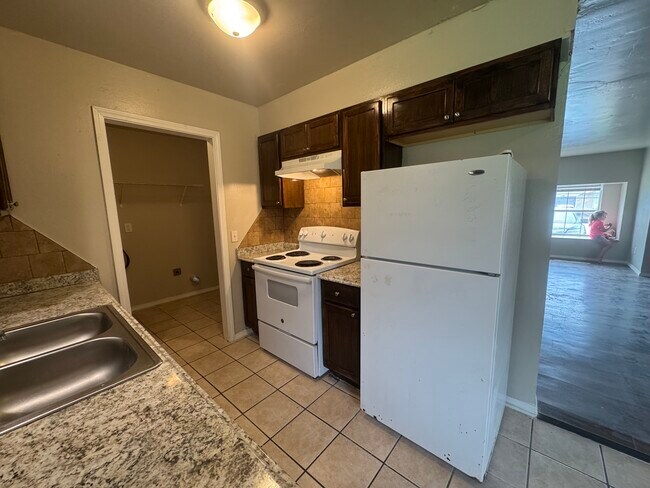Building Photo - 5109 S Georgia Terrace