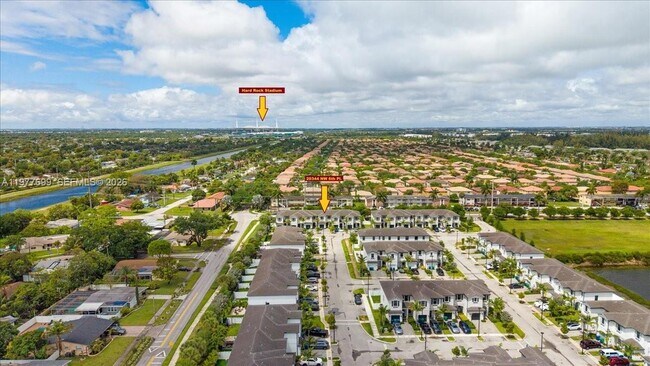 Building Photo - 20344 NW 6th Pl