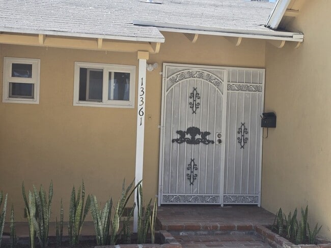 Building Photo - Beautiful Rental in Garden Grove