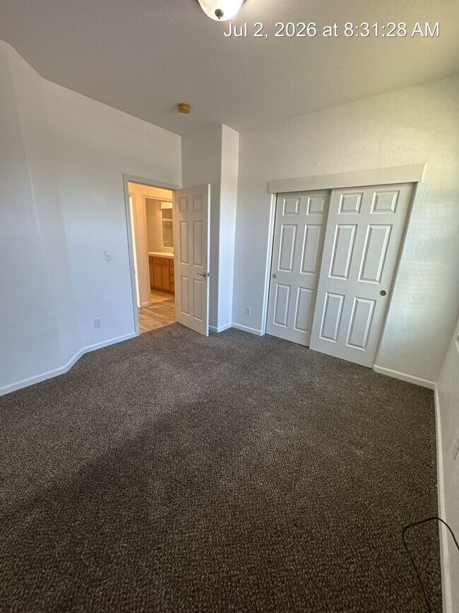 Building Photo - Beautiful Home Now Available! 3 Bedroom!