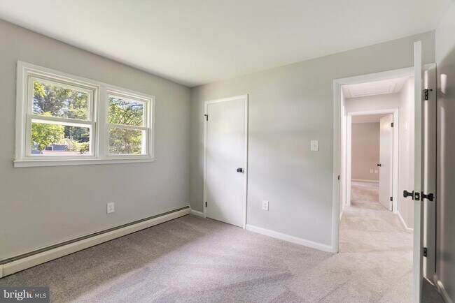 Building Photo - 4111 Hemingway Dr
