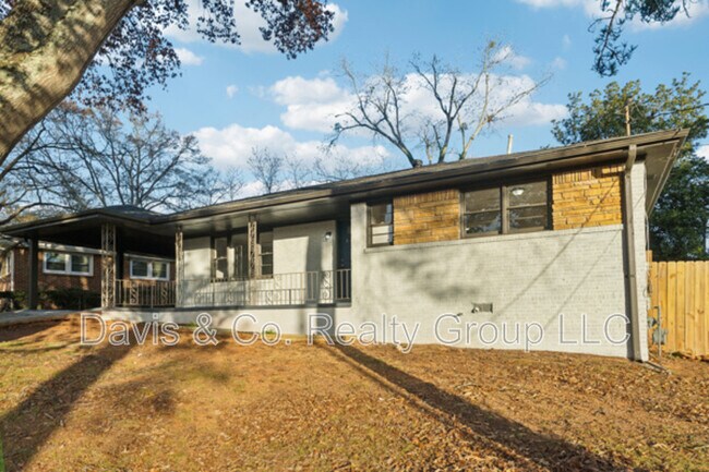Building Photo - 2385 Tilson Rd