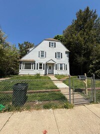 Building Photo - 450 Rutherford Ave