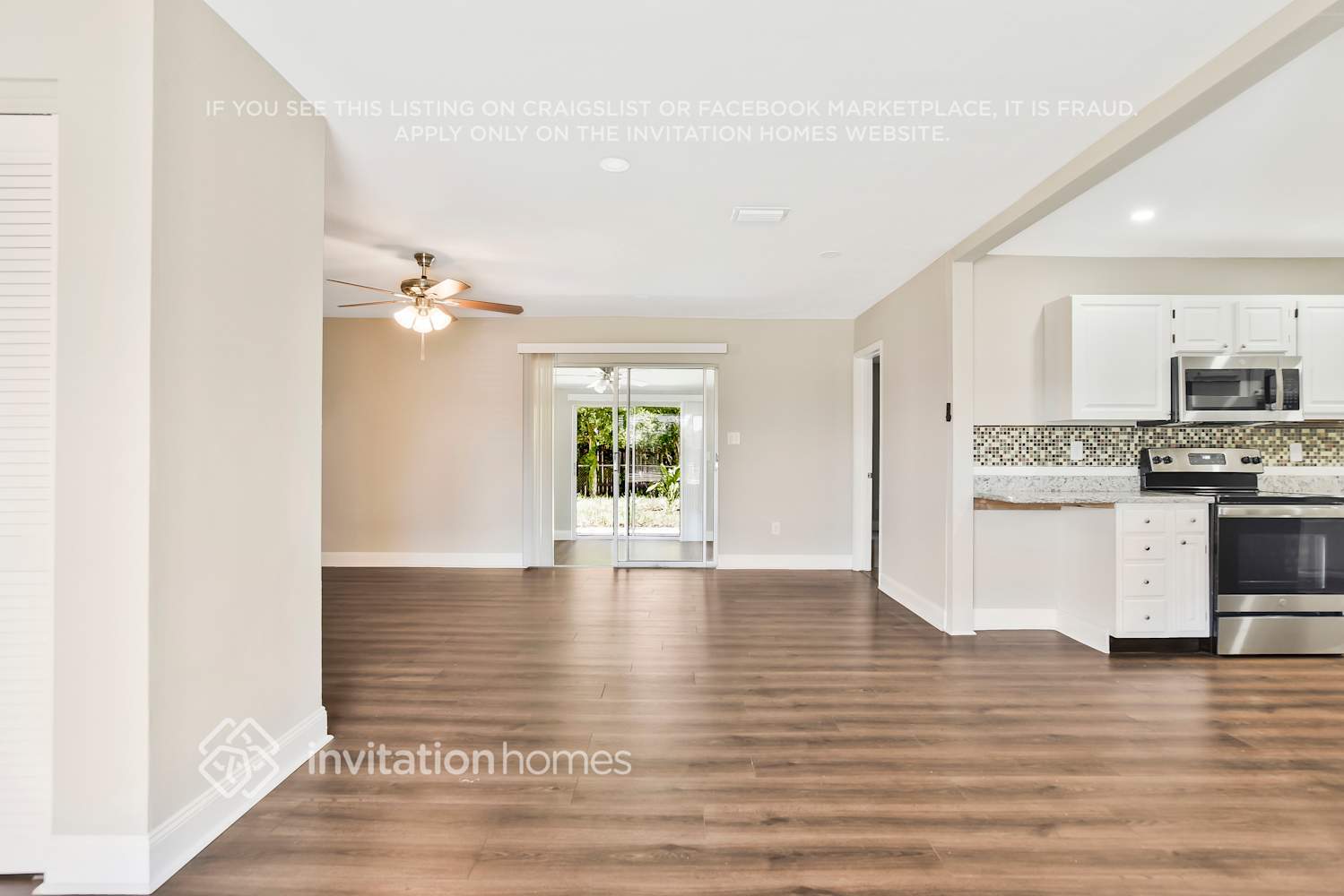 Building Photo - 1088 E Page Dr