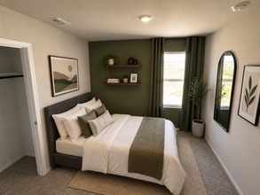 Building Photo - Hickory Grove 1